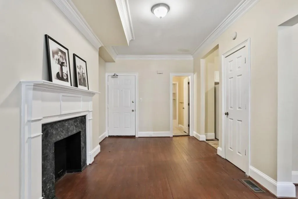 2840 Peachtree Road Nw Unit 307, Atlanta, Georgia 30305, 1 Bedroom Bedrooms, ,2 BathroomsBathrooms,Residential,For Sale,2840 Peachtree Road Nw Unit 307,7580424