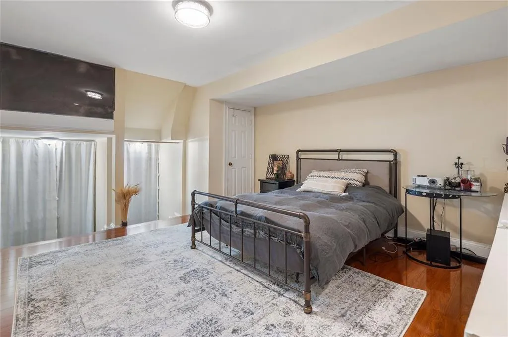 2840 Peachtree Road Nw Unit 307, Atlanta, Georgia 30305, 1 Bedroom Bedrooms, ,2 BathroomsBathrooms,Residential,For Sale,2840 Peachtree Road Nw Unit 307,7580424