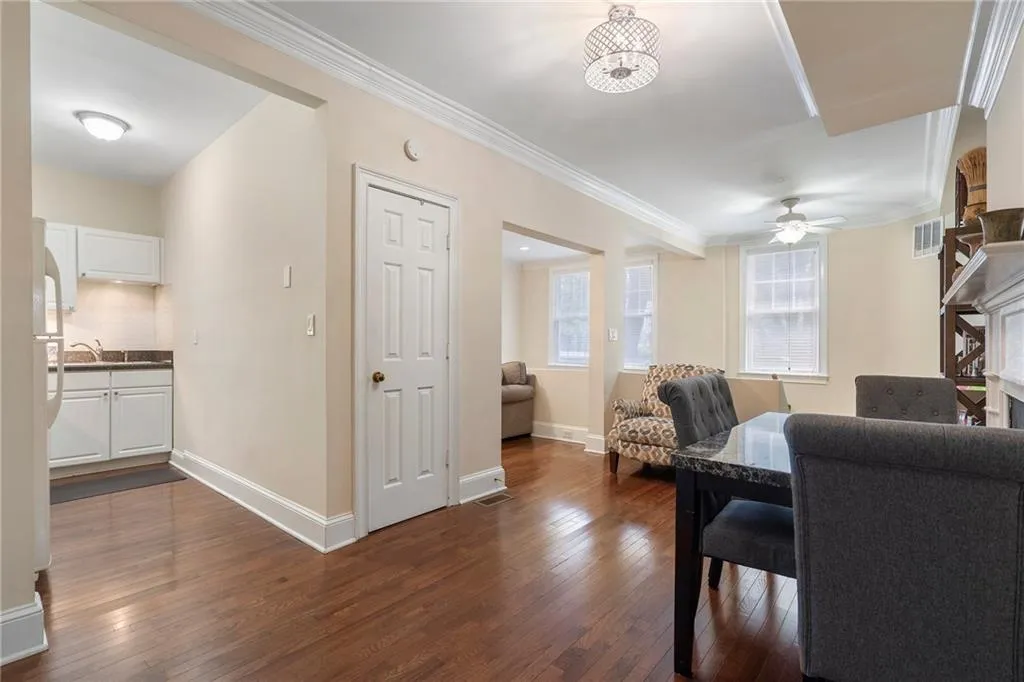 2840 Peachtree Road Nw Unit 307, Atlanta, Georgia 30305, 1 Bedroom Bedrooms, ,2 BathroomsBathrooms,Residential,For Sale,2840 Peachtree Road Nw Unit 307,7580424