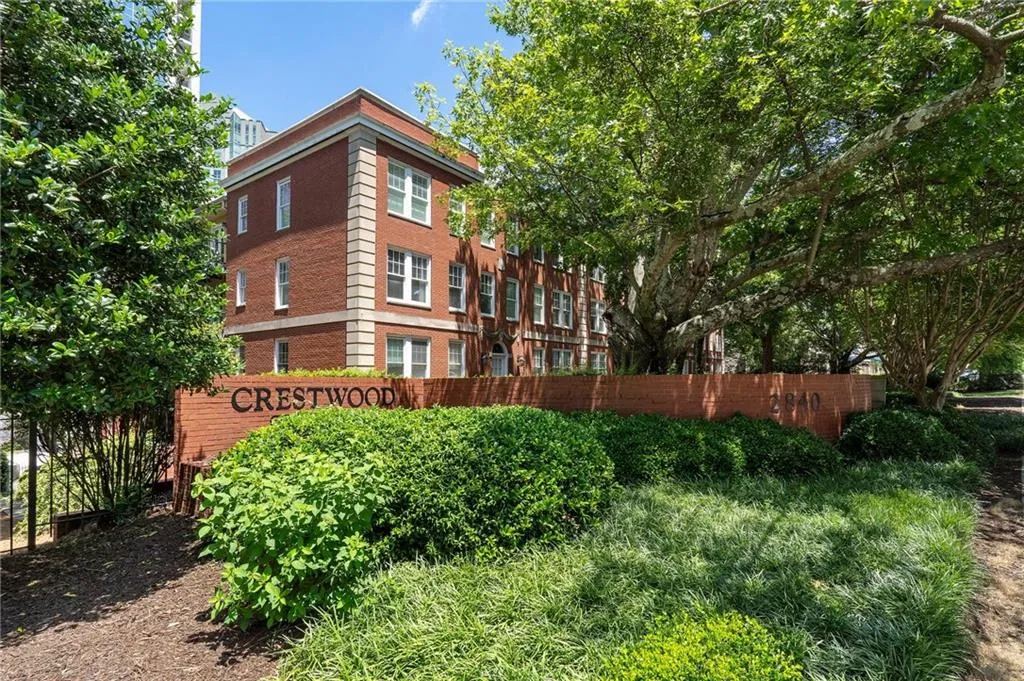 2840 Peachtree Road Nw Unit 307, Atlanta, Georgia 30305, 1 Bedroom Bedrooms, ,2 BathroomsBathrooms,Residential,For Sale,2840 Peachtree Road Nw Unit 307,7580424