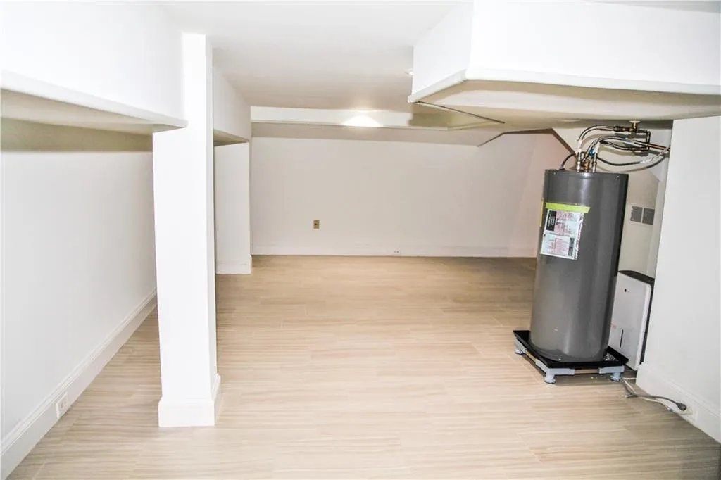 2840 Peachtree Road Nw Unit 307, Atlanta, Georgia 30305, 1 Bedroom Bedrooms, ,2 BathroomsBathrooms,Residential,For Sale,2840 Peachtree Road Nw Unit 307,7580424