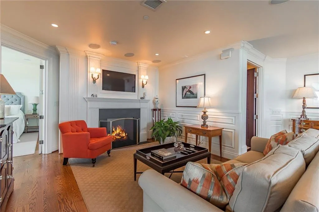 750 Park Avenue Ne Unit 29s, Atlanta, Georgia 30326, 2 Bedrooms Bedrooms, ,2 BathroomsBathrooms,Residential,For Sale,750 Park Avenue Ne Unit 29s,7652308