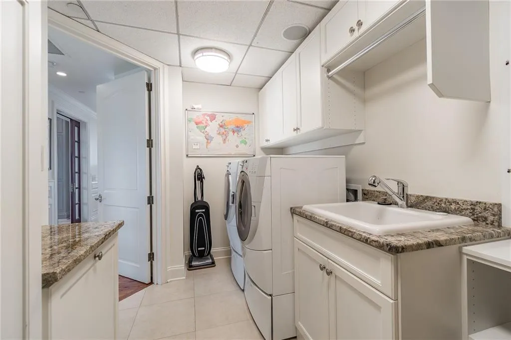 750 Park Avenue Ne Unit 29s, Atlanta, Georgia 30326, 2 Bedrooms Bedrooms, ,2 BathroomsBathrooms,Residential,For Sale,750 Park Avenue Ne Unit 29s,7652308