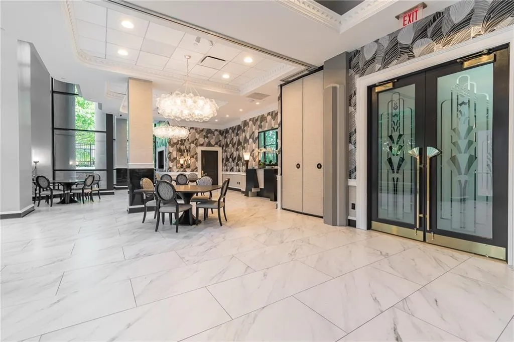 750 Park Avenue Ne Unit 29s, Atlanta, Georgia 30326, 2 Bedrooms Bedrooms, ,2 BathroomsBathrooms,Residential,For Sale,750 Park Avenue Ne Unit 29s,7652308