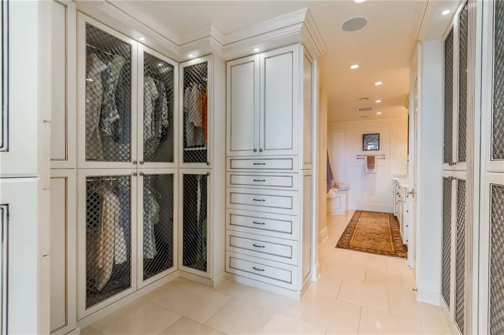 750 Park Avenue Ne Unit 29s, Atlanta, Georgia 30326, 2 Bedrooms Bedrooms, ,2 BathroomsBathrooms,Residential,For Sale,750 Park Avenue Ne Unit 29s,7652308