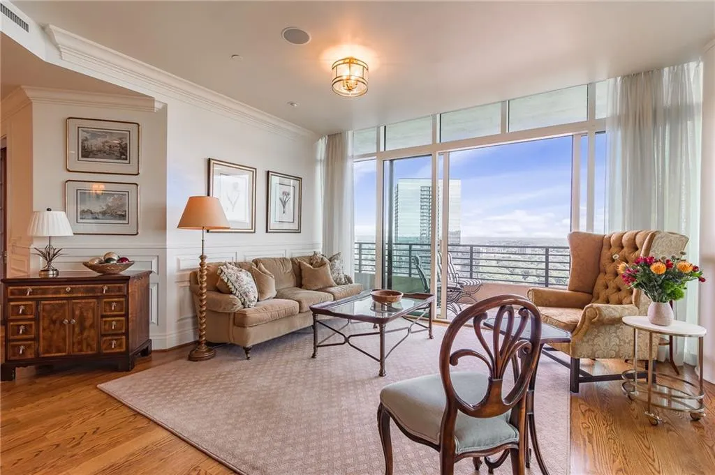 750 Park Avenue Ne Unit 29s, Atlanta, Georgia 30326, 2 Bedrooms Bedrooms, ,2 BathroomsBathrooms,Residential,For Sale,750 Park Avenue Ne Unit 29s,7652308