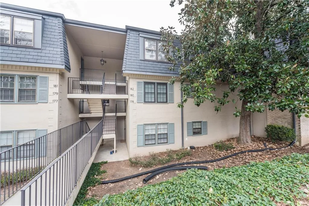 178 Amherst Place Nw, Atlanta, Georgia 30327, 2 Bedrooms Bedrooms, ,2 BathroomsBathrooms,Residential,Sold,178 Amherst Place Nw,5984023