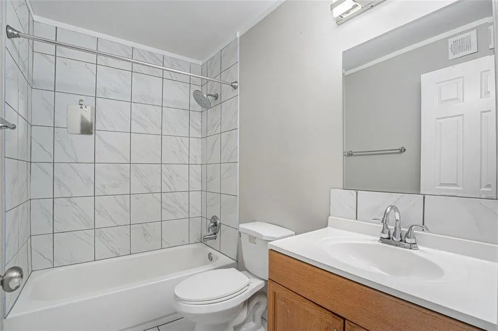 2501 Huntingdon Chase, Atlanta, Georgia 30350, 2 Bedrooms Bedrooms, ,2 BathroomsBathrooms,Residential,Sold,2501 Huntingdon Chase,7520214