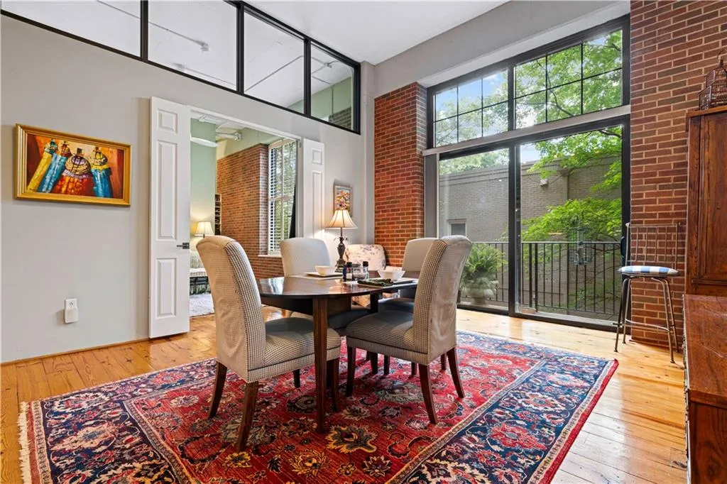 6105 Blue Stone Road Unit 103, Sandy Springs, Georgia 30328, 2 Bedrooms Bedrooms, ,2 BathroomsBathrooms,Residential,Sold,6105 Blue Stone Road Unit 103,7060036