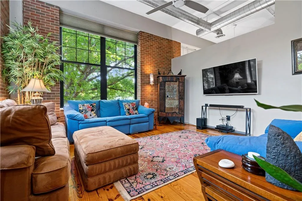 6105 Blue Stone Road Unit 103, Sandy Springs, Georgia 30328, 2 Bedrooms Bedrooms, ,2 BathroomsBathrooms,Residential,Sold,6105 Blue Stone Road Unit 103,7060036
