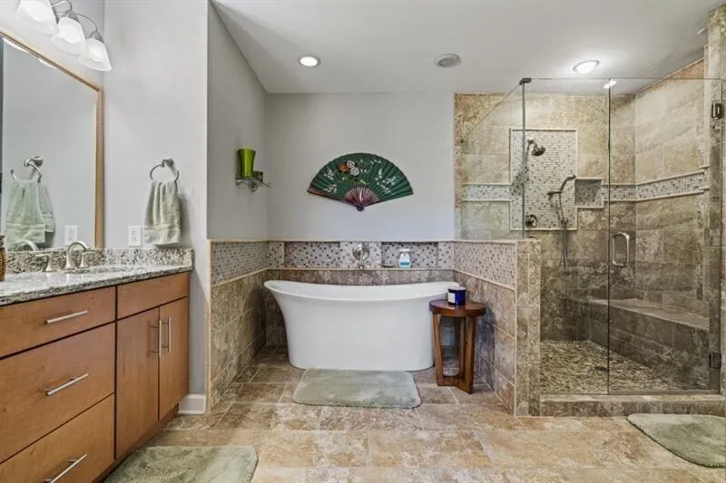 6105 Blue Stone Road Unit 103, Sandy Springs, Georgia 30328, 2 Bedrooms Bedrooms, ,2 BathroomsBathrooms,Residential,Sold,6105 Blue Stone Road Unit 103,7060036
