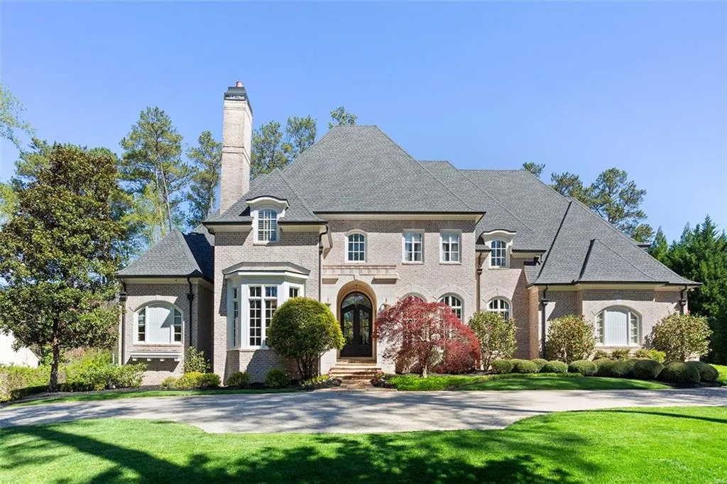 755 Heards Ferry Road, Atlanta, Georgia 30328, 6 Bedrooms Bedrooms, ,6 BathroomsBathrooms,Residential,Sold,755 Heards Ferry Road,7363589