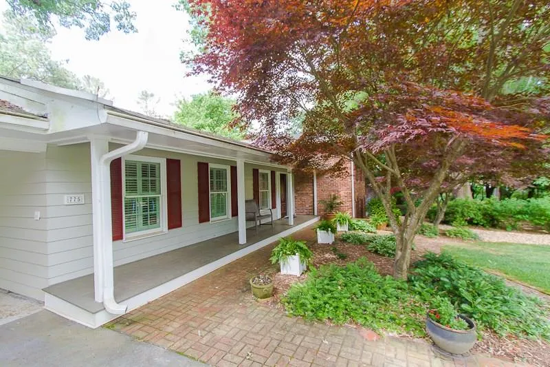 775 E Powderhorn Road Ne, Atlanta, Georgia 30342, 4 Bedrooms Bedrooms, ,3 BathroomsBathrooms,Residential,Sold,775 E Powderhorn Road Ne,5543057