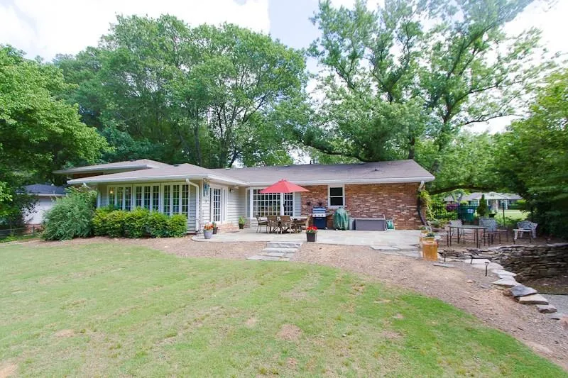 775 E Powderhorn Road Ne, Atlanta, Georgia 30342, 4 Bedrooms Bedrooms, ,3 BathroomsBathrooms,Residential,Sold,775 E Powderhorn Road Ne,5543057