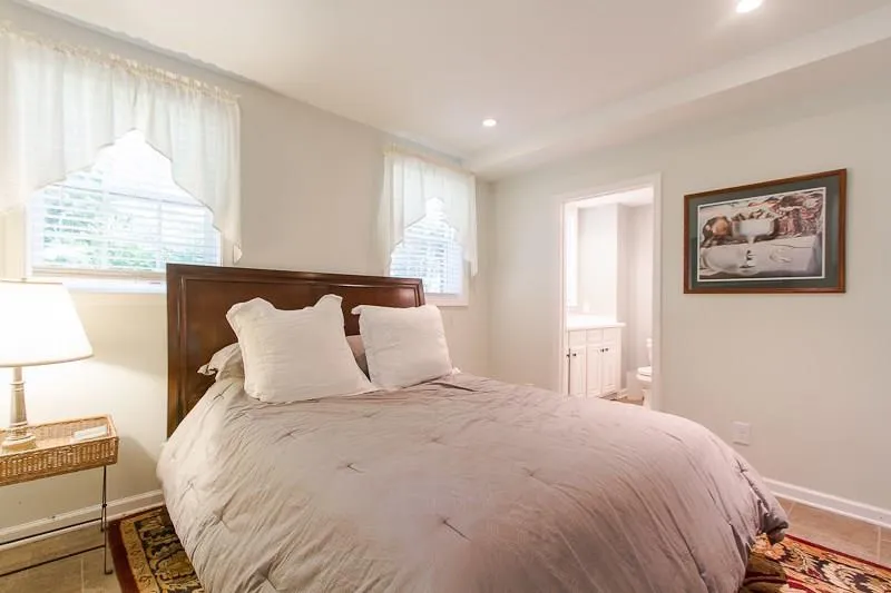 775 E Powderhorn Road Ne, Atlanta, Georgia 30342, 4 Bedrooms Bedrooms, ,3 BathroomsBathrooms,Residential,Sold,775 E Powderhorn Road Ne,5543057