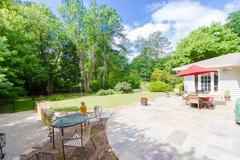 775 E Powderhorn Road Ne, Atlanta, Georgia 30342, 4 Bedrooms Bedrooms, ,3 BathroomsBathrooms,Residential,Sold,775 E Powderhorn Road Ne,5543057