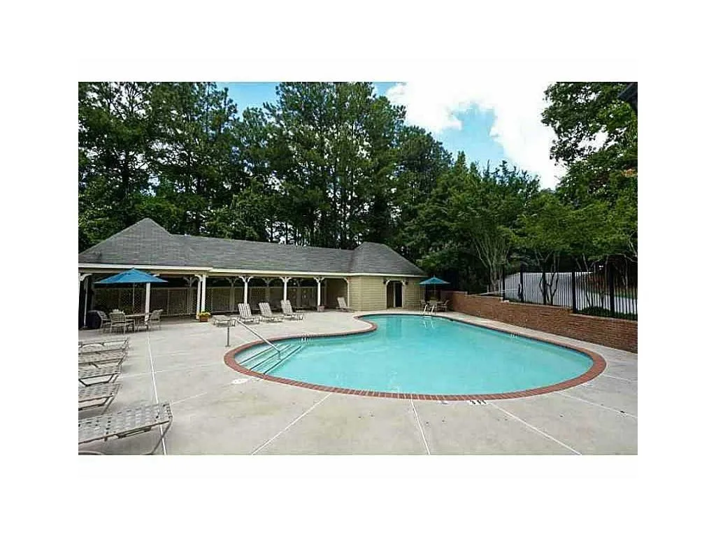 703 Bainbridge Drive Unit 703, Atlanta, Georgia 30327, 2 Bedrooms Bedrooms, ,2 BathroomsBathrooms,Residential,Sold,703 Bainbridge Drive Unit 703,5853164