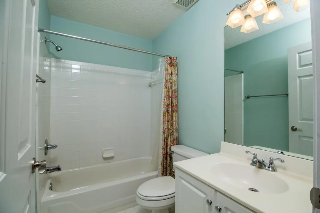 703 Bainbridge Drive Unit 703, Atlanta, Georgia 30327, 2 Bedrooms Bedrooms, ,2 BathroomsBathrooms,Residential,Sold,703 Bainbridge Drive Unit 703,5853164