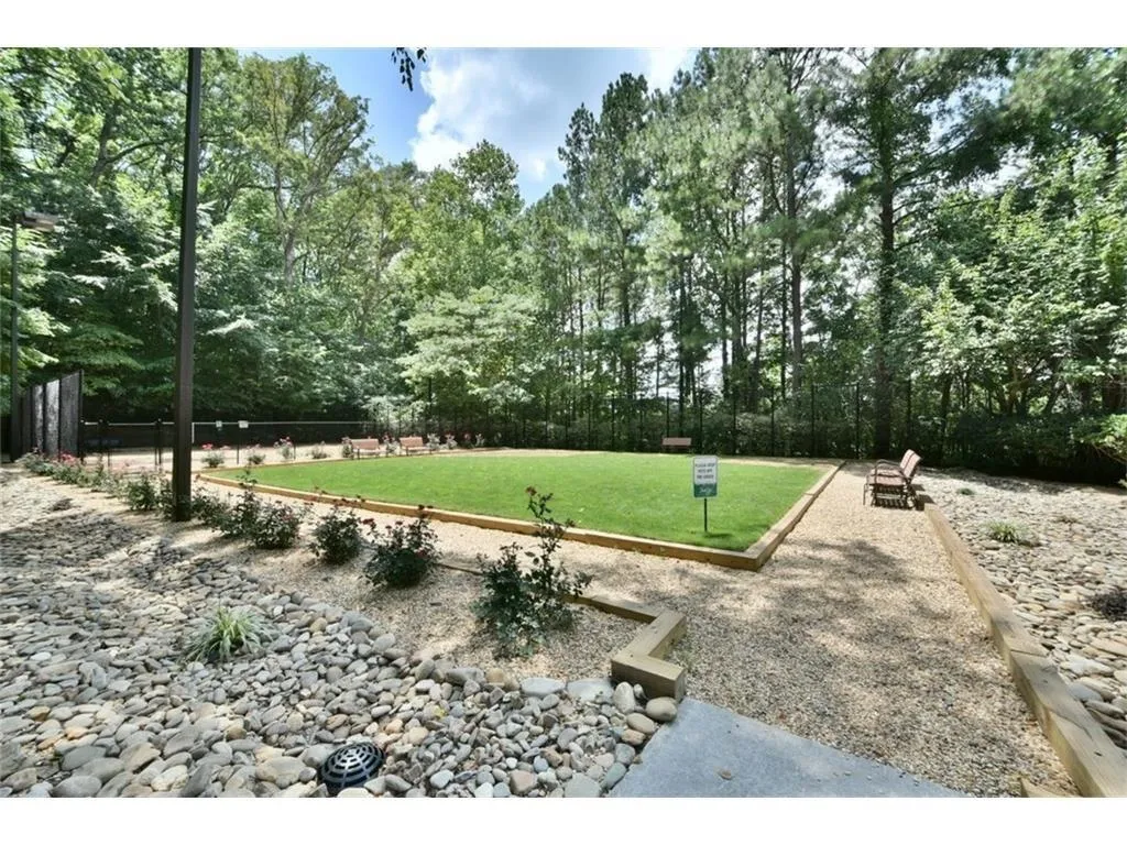 703 Bainbridge Drive Unit 703, Atlanta, Georgia 30327, 2 Bedrooms Bedrooms, ,2 BathroomsBathrooms,Residential,Sold,703 Bainbridge Drive Unit 703,5853164