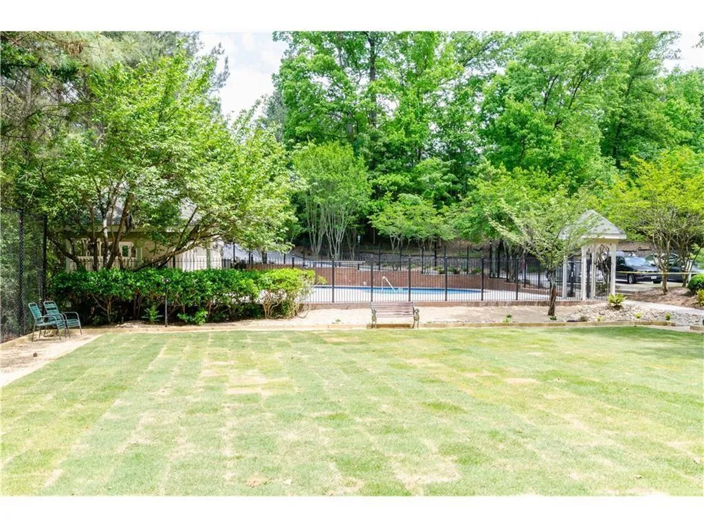 703 Bainbridge Drive Unit 703, Atlanta, Georgia 30327, 2 Bedrooms Bedrooms, ,2 BathroomsBathrooms,Residential,Sold,703 Bainbridge Drive Unit 703,5853164