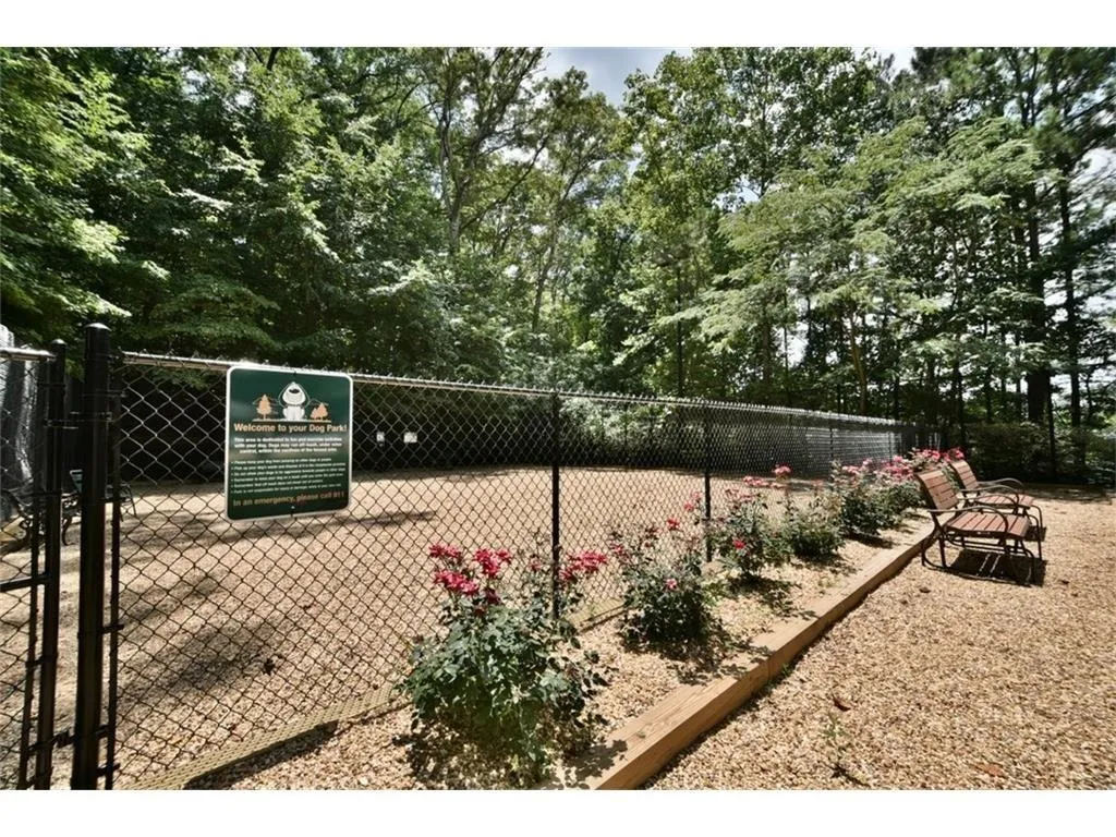703 Bainbridge Drive Unit 703, Atlanta, Georgia 30327, 2 Bedrooms Bedrooms, ,2 BathroomsBathrooms,Residential,Sold,703 Bainbridge Drive Unit 703,5853164