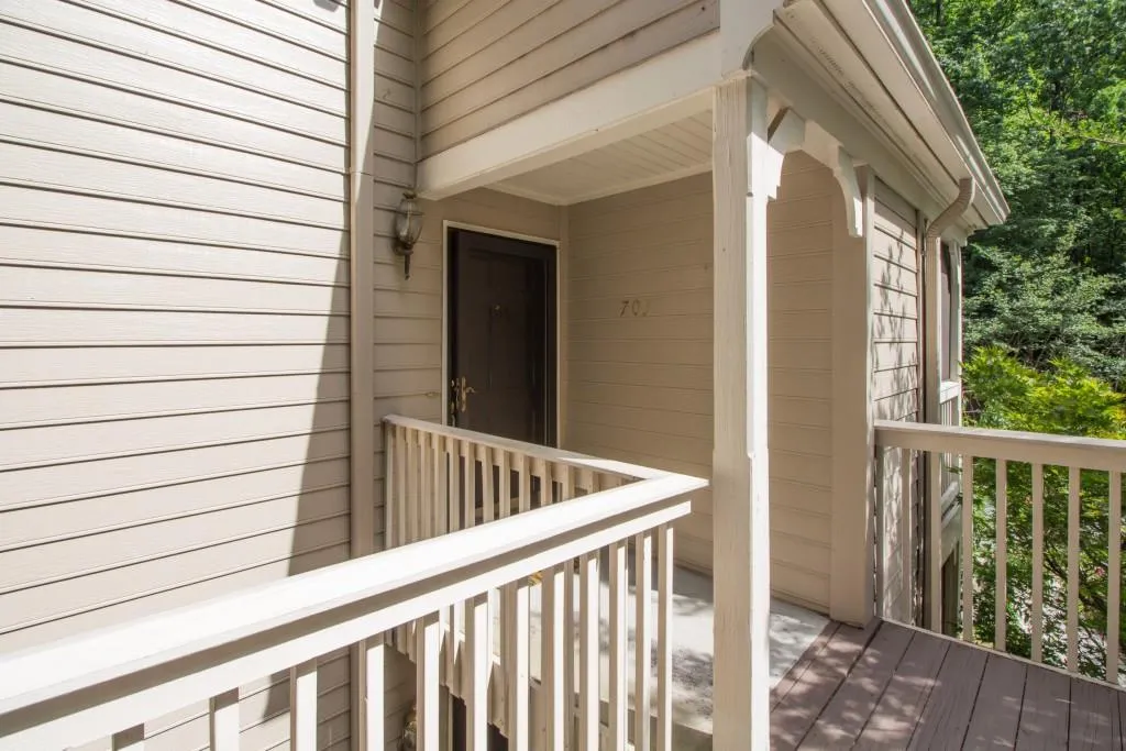 703 Bainbridge Drive Unit 703, Atlanta, Georgia 30327, 2 Bedrooms Bedrooms, ,2 BathroomsBathrooms,Residential,Sold,703 Bainbridge Drive Unit 703,5853164