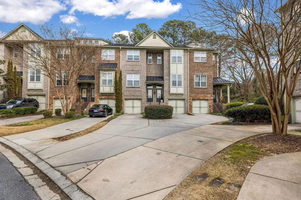 1992 Cobblestone Circle Ne, Brookhaven, Georgia 30319, 3 Bedrooms Bedrooms, ,3 BathroomsBathrooms,Residential,Sold,1992 Cobblestone Circle Ne,7529305