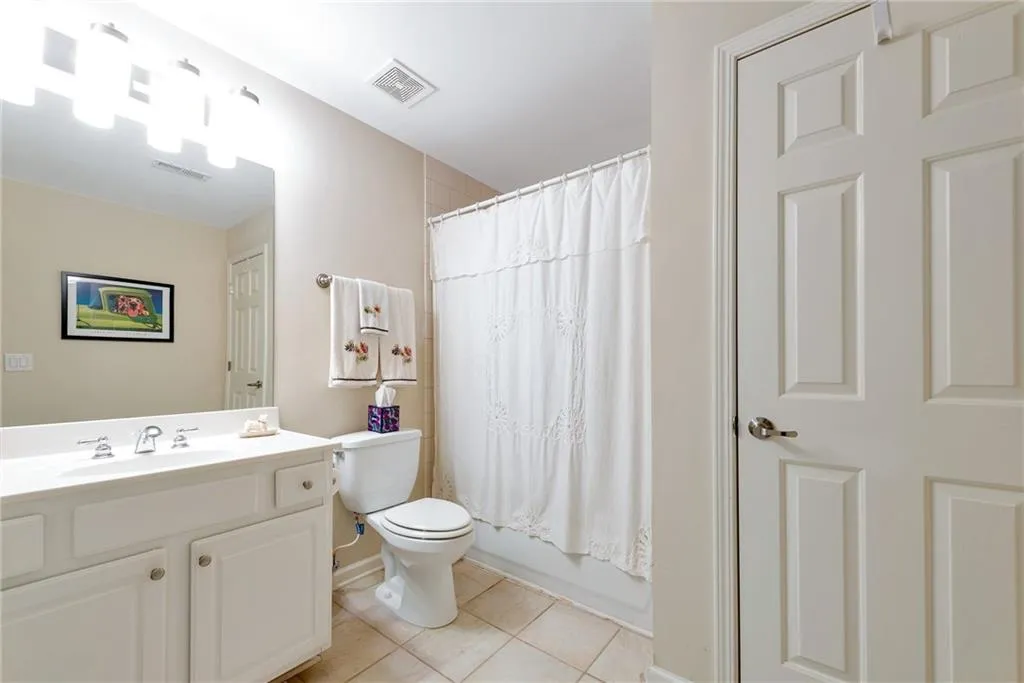 103 Glentown Way, Atlanta, Georgia 30328, 3 Bedrooms Bedrooms, ,3 BathroomsBathrooms,Residential,Sold,103 Glentown Way,7474682