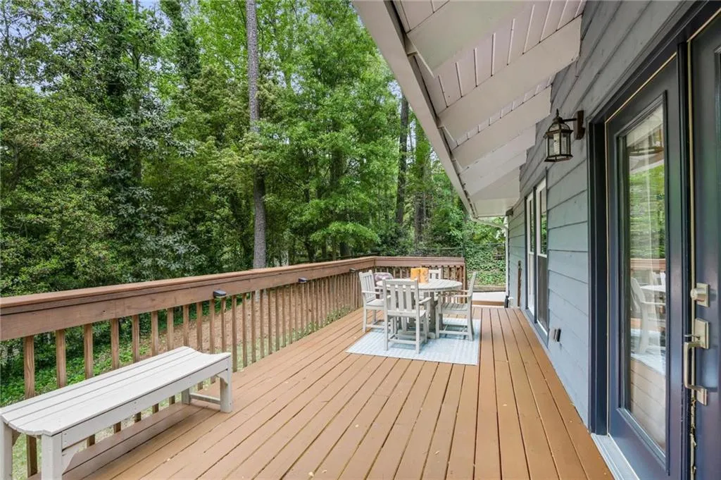 370 Stone Mill Trail, Sandy Springs, Georgia 30328, 5 Bedrooms Bedrooms, ,3 BathroomsBathrooms,Residential,Sold,370 Stone Mill Trail,7371851