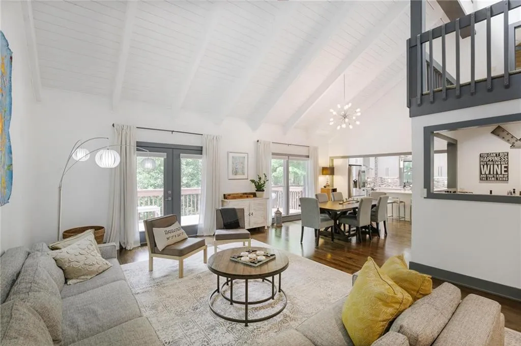 370 Stone Mill Trail, Sandy Springs, Georgia 30328, 5 Bedrooms Bedrooms, ,3 BathroomsBathrooms,Residential,Sold,370 Stone Mill Trail,7371851