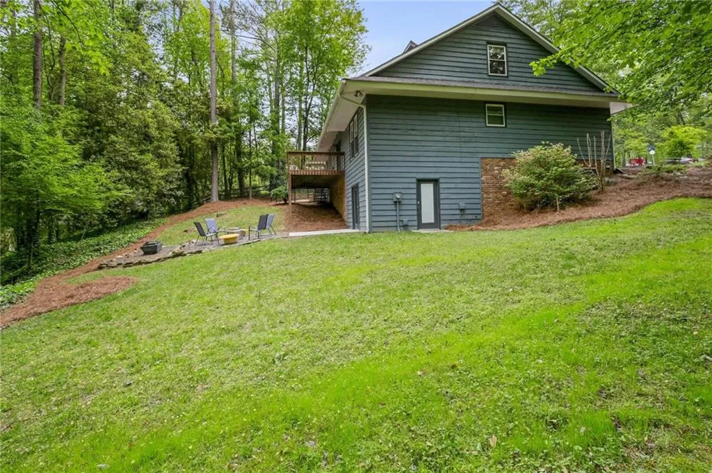 370 Stone Mill Trail, Sandy Springs, Georgia 30328, 5 Bedrooms Bedrooms, ,3 BathroomsBathrooms,Residential,Sold,370 Stone Mill Trail,7371851