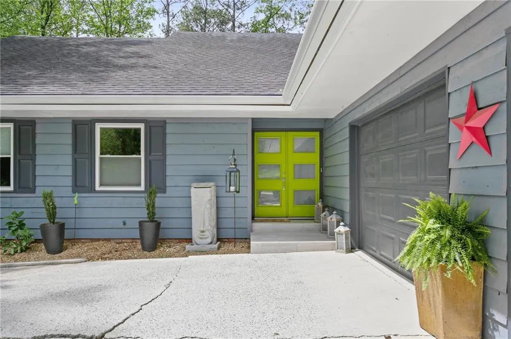 370 Stone Mill Trail, Sandy Springs, Georgia 30328, 5 Bedrooms Bedrooms, ,3 BathroomsBathrooms,Residential,Sold,370 Stone Mill Trail,7371851