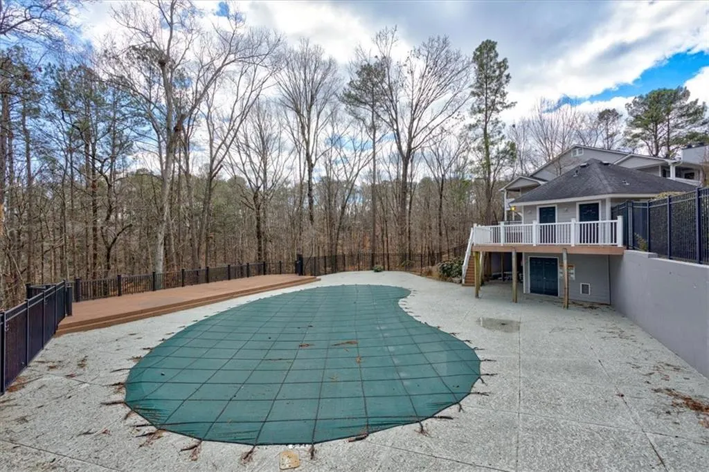 1302 Natchez Trace, Sandy Springs, Georgia 30350, 2 Bedrooms Bedrooms, ,1 BathroomBathrooms,Residential,Sold,1302 Natchez Trace,7166297