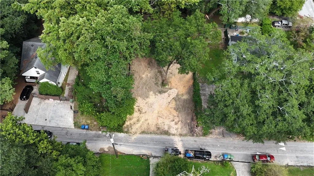 Aerial view of property and surrounding area