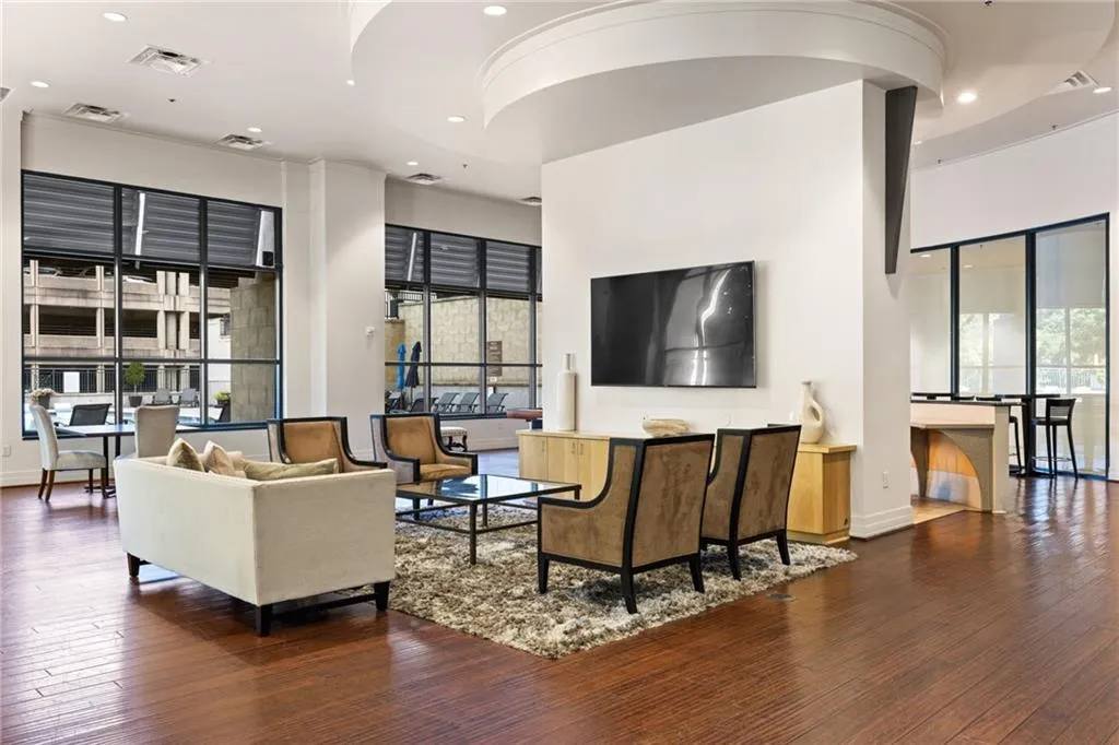 3040 Peachtree Road Nw Unit 1013, Atlanta, Georgia 30305, 1 Bedroom Bedrooms, 0 ,1 BathroomBathrooms,Residential,For Sale,3040 Peachtree Road Nw Unit 1013,7742848
