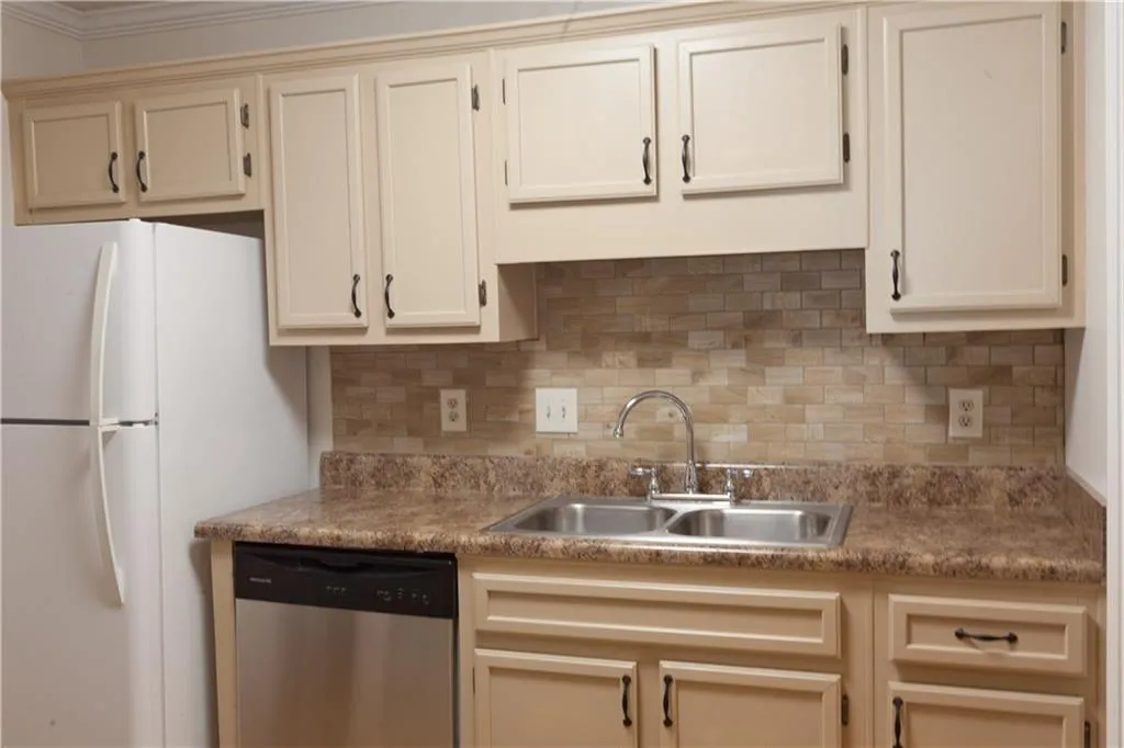 1601 Gettysburg Place Unit 1601, Sandy Springs, Georgia 30350, 2 Bedrooms Bedrooms, ,2 BathroomsBathrooms,Residential,Sold,1601 Gettysburg Place Unit 1601,5838169