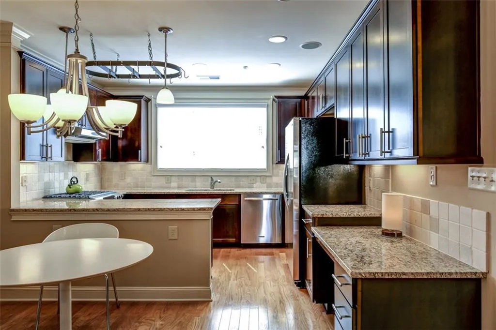 1189 Lavista Road Ne, Atlanta, Georgia 30324, 1 Bedroom Bedrooms, ,1 BathroomBathrooms,Residential,Sold,1189 Lavista Road Ne,5821965