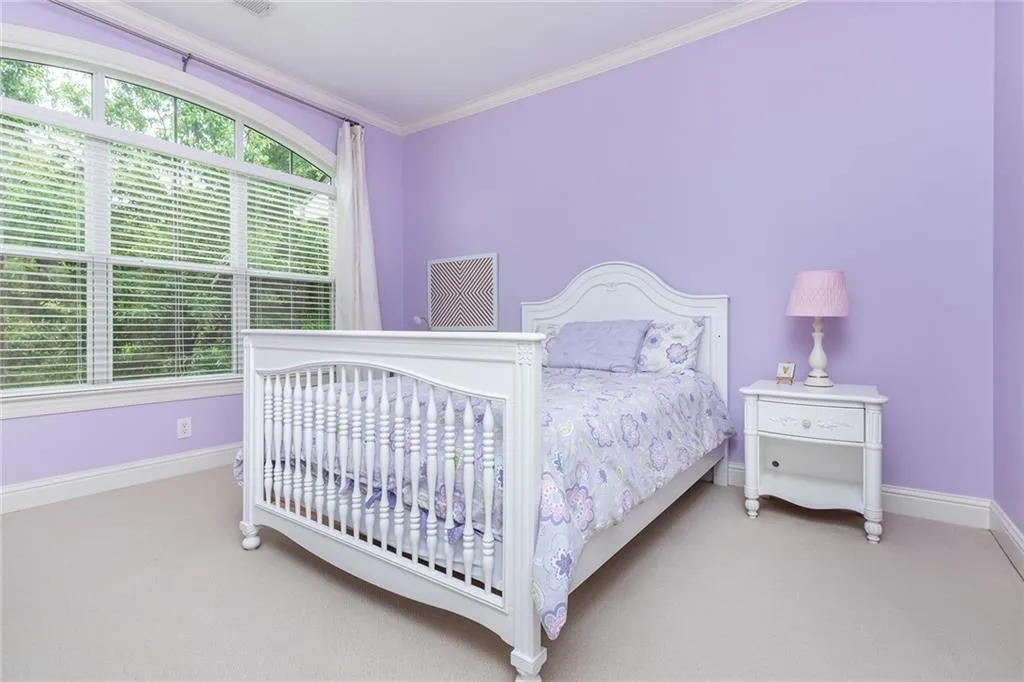 5446 Glenridge View, Sandy Springs, Georgia 30342, 3 Bedrooms Bedrooms, ,3 BathroomsBathrooms,Residential,Sold,5446 Glenridge View,6896512