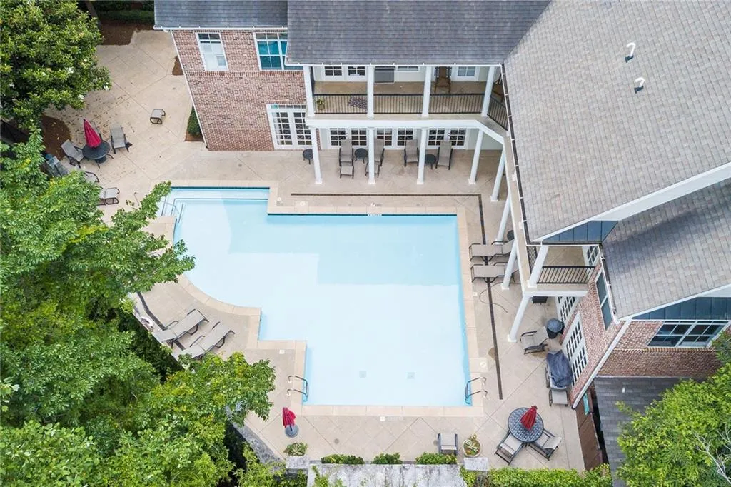 5446 Glenridge View, Sandy Springs, Georgia 30342, 3 Bedrooms Bedrooms, ,3 BathroomsBathrooms,Residential,Sold,5446 Glenridge View,6896512