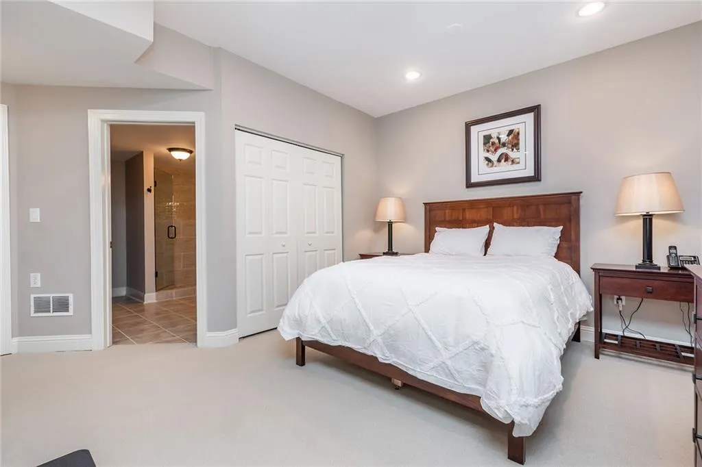 5446 Glenridge View, Sandy Springs, Georgia 30342, 3 Bedrooms Bedrooms, ,3 BathroomsBathrooms,Residential,Sold,5446 Glenridge View,6896512