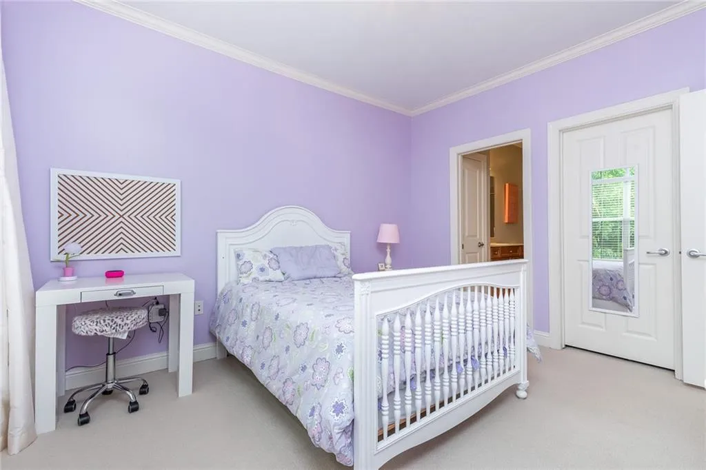 5446 Glenridge View, Sandy Springs, Georgia 30342, 3 Bedrooms Bedrooms, ,3 BathroomsBathrooms,Residential,Sold,5446 Glenridge View,6896512