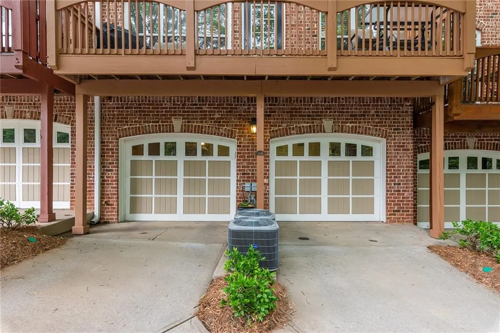 5446 Glenridge View, Sandy Springs, Georgia 30342, 3 Bedrooms Bedrooms, ,3 BathroomsBathrooms,Residential,Sold,5446 Glenridge View,6896512