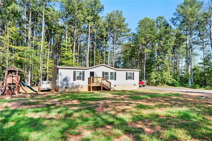 68 N Raburn, Bremen, Georgia 30110