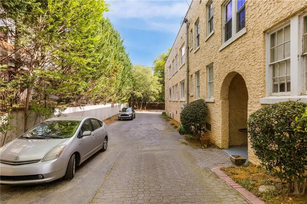 70 Sheridan Drive Ne Unit 9, Atlanta, Georgia 30305, 1 Bedroom Bedrooms, 0 ,1 BathroomBathrooms,Residential,For Sale,70 Sheridan Drive Ne Unit 9,7857281