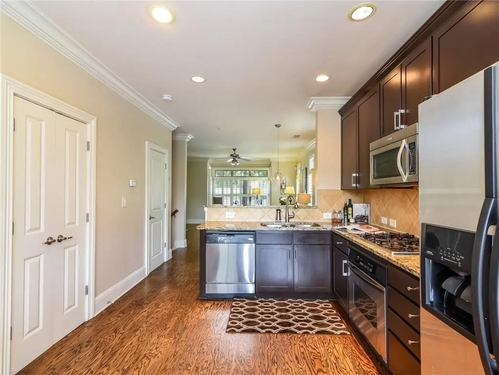 248 Le Gran Bend, Atlanta, Georgia 30328, 2 Bedrooms Bedrooms, ,2 BathroomsBathrooms,Residential,Sold,248 Le Gran Bend,5862182