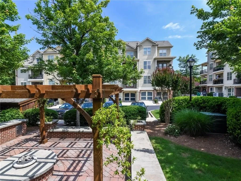 248 Le Gran Bend, Atlanta, Georgia 30328, 2 Bedrooms Bedrooms, ,2 BathroomsBathrooms,Residential,Sold,248 Le Gran Bend,5862182