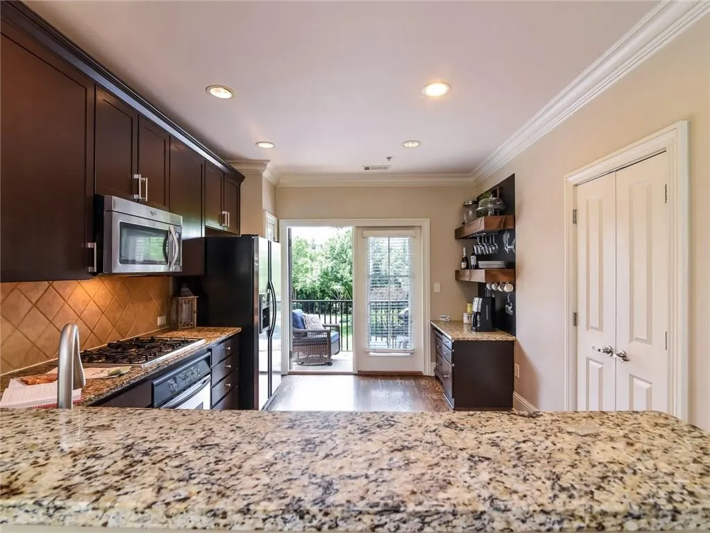 248 Le Gran Bend, Atlanta, Georgia 30328, 2 Bedrooms Bedrooms, ,2 BathroomsBathrooms,Residential,Sold,248 Le Gran Bend,5862182