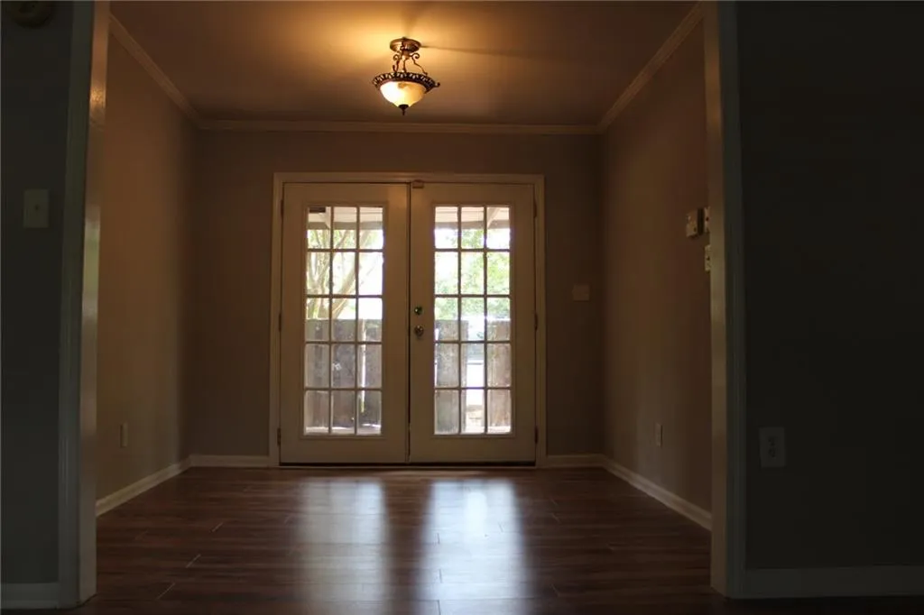 5683 Kingsport Drive, Atlanta, Georgia 30342, 2 Bedrooms Bedrooms, ,1 BathroomBathrooms,Residential,Sold,5683 Kingsport Drive,5727104