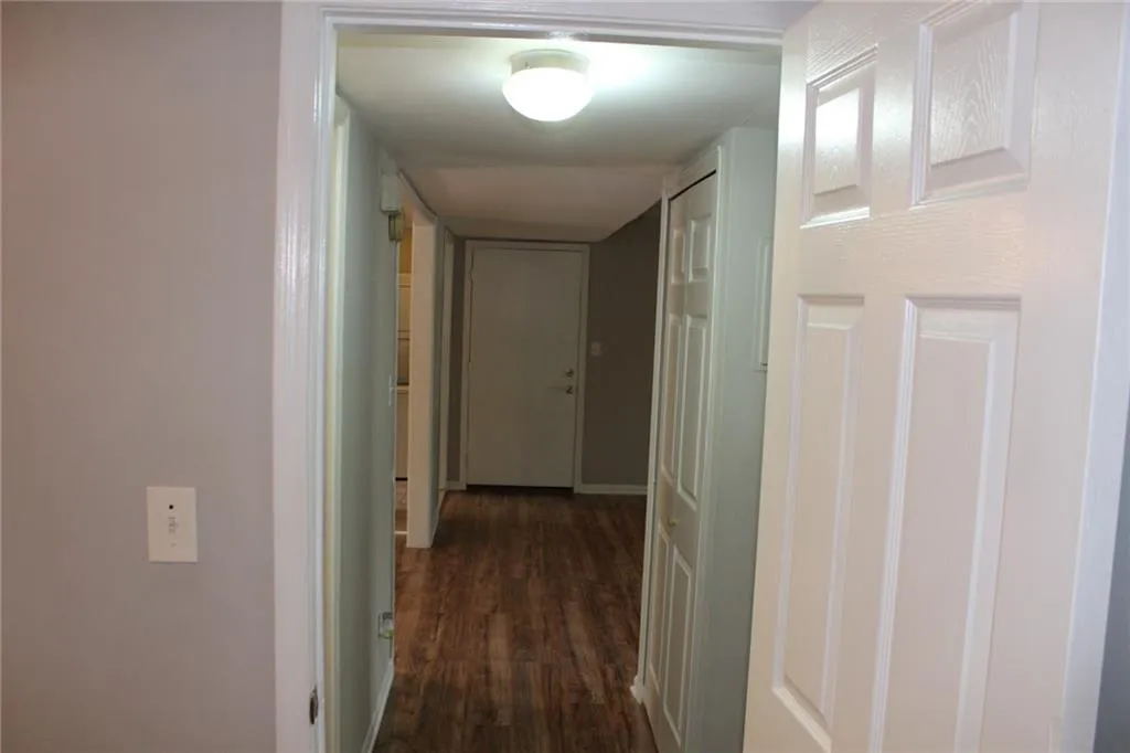 5683 Kingsport Drive, Atlanta, Georgia 30342, 2 Bedrooms Bedrooms, ,1 BathroomBathrooms,Residential,Sold,5683 Kingsport Drive,5727104
