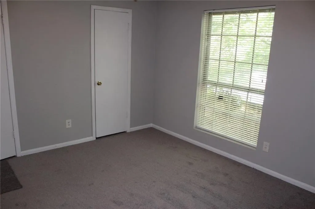 5683 Kingsport Drive, Atlanta, Georgia 30342, 2 Bedrooms Bedrooms, ,1 BathroomBathrooms,Residential,Sold,5683 Kingsport Drive,5727104
